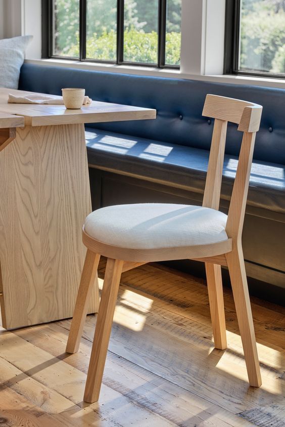 kursi cafe kayu